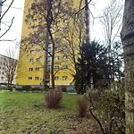 Katedrahouse *